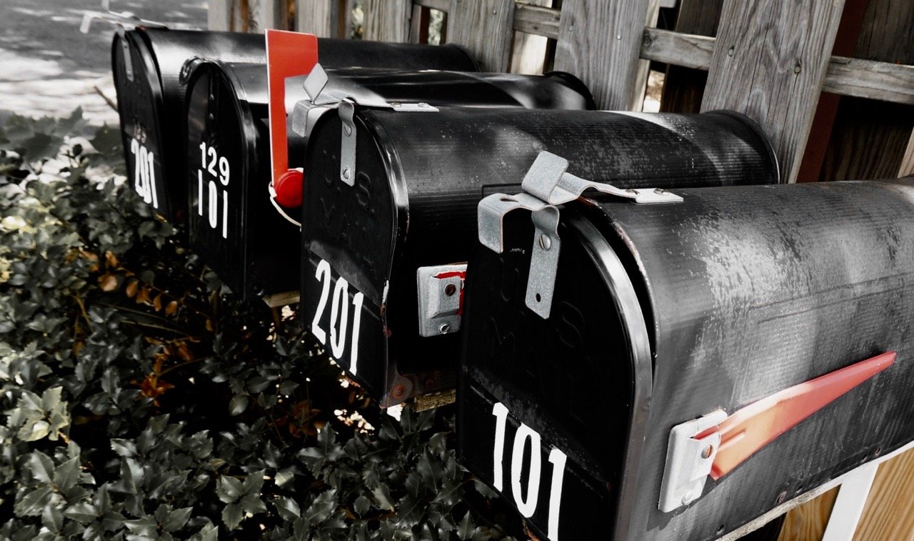 Mailboxes with flags